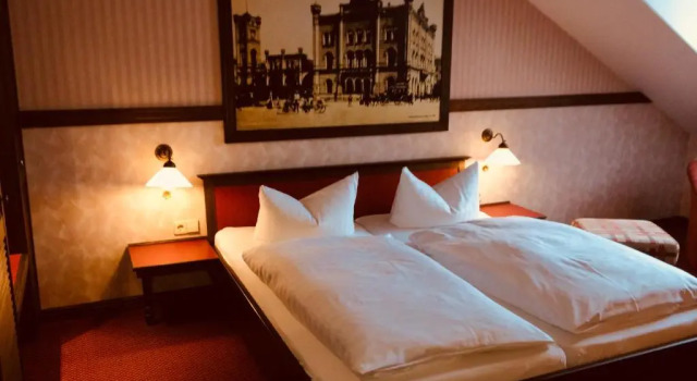 Четырёхместный номер Standard Hotel Bahnhof Bertsdorf