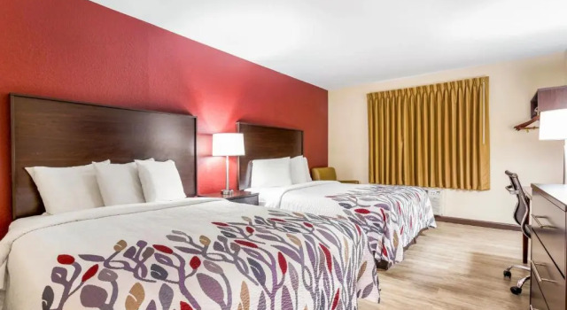 Четырёхместный номер Standard Red Roof Inn Dry Ridge
