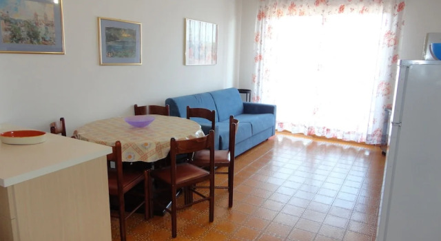 Bright Apartment With big Terrace for 5 People Near the Beach by Beahost Rentals, Забронировать Апартаменты/квартира Каорле Линьяно-Ривьера