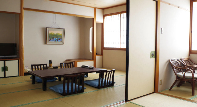 Ayaha Lakeside Hotel, Prenota Hotel Hotel 3 stelle a Shiga, 3*
