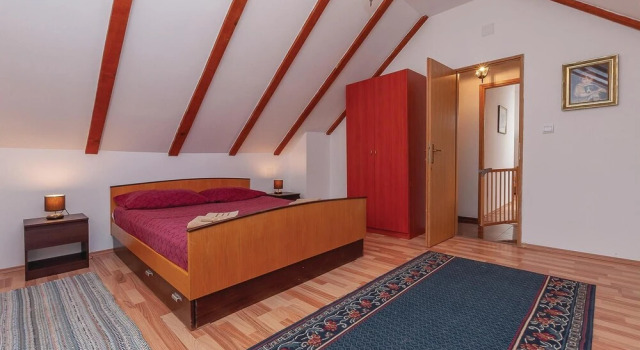 Awesome Home in Oklaj With Wifi and 3 Bedrooms