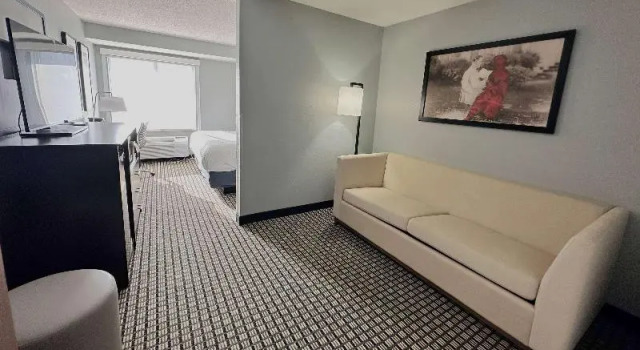 Студия AmericInn by Wyndham Reedsburg