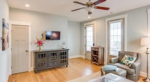 The King Neptune House, Book Hotel Virginia Beach Virginia