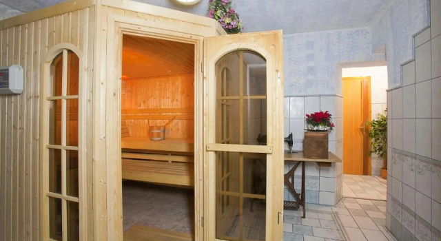 Familienferienhaus Florentine, Rezerwuj Hotel Hotele w Tyrol z parkingiem, Parking