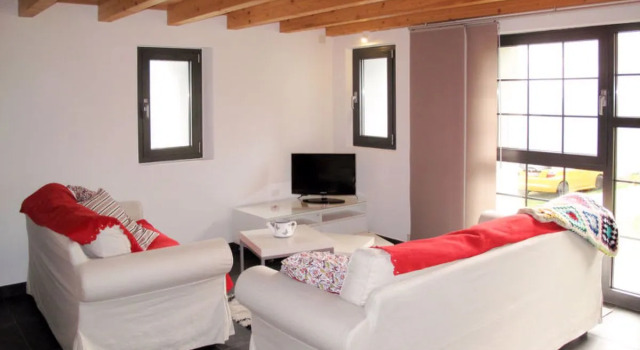 De Leoni (LTC300), Varaa Hotelli Hotellit Ticino pysäköinnillä, Pysäköinti