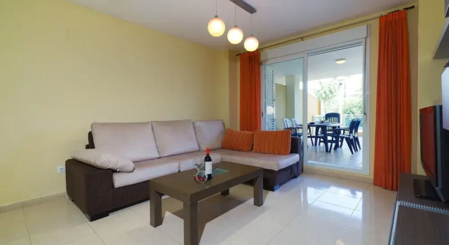 Fais in D nia With 2 Bedrooms and 2 Bathrooms