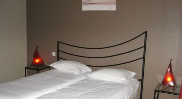 Двухместный номер Standard с балконом Hotel De La Gare