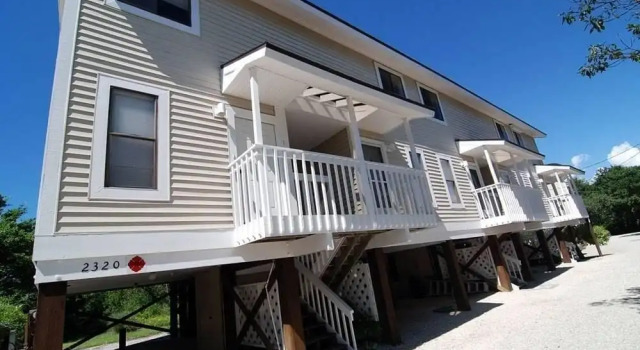 Lake Palms 1 - Close To It All! 2 Bedroom Townhouse, Забронировать Отель Санибел Санибел, рядом с Центр искусств BIG Arts
