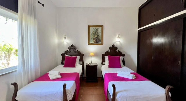 Armação DE Pêra Twins 3 With Pool, Rezerwuj Apartament Hotele w Algarve z parkingiem, Parking