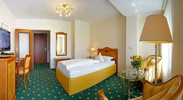 Номер Superior Hotel Sacher-Stoiber