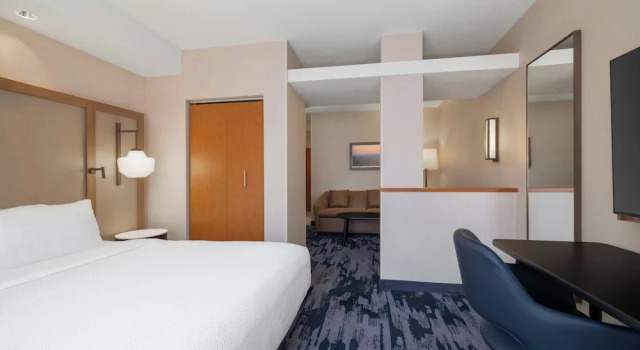 Люкс Fairfield Inn & Suites by Marriott Cumberland