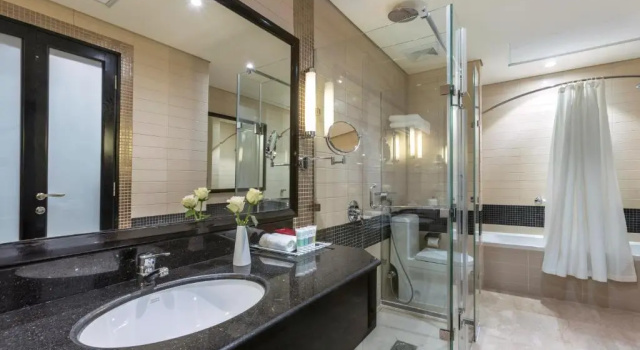 Двухместный Junior Suite Crowne Plaza Al Khobar by IHG