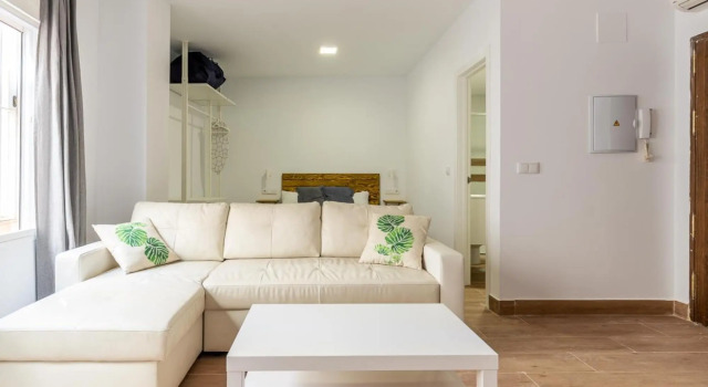 La Merced Loft 9 Private Bathroom, Забронировать Отель Малага Коста-дель-Соль, рядом с Музей Кармен Тиссен