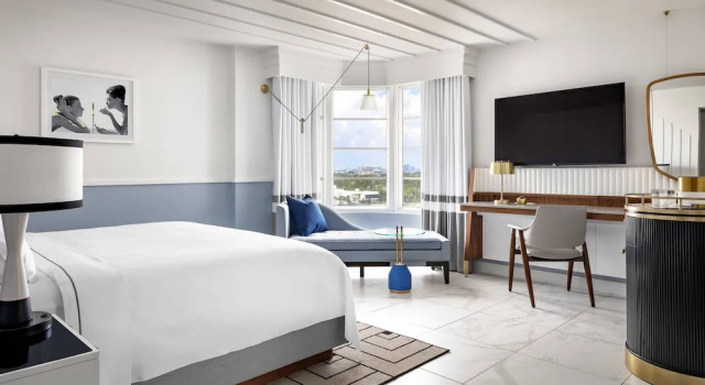 Номер Cadillac Hotel & Beach Club, Autograph Collection