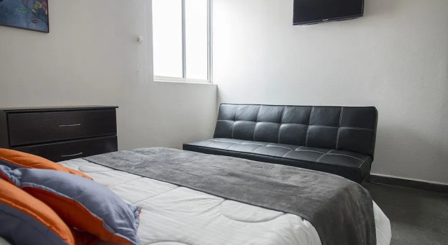 Hotel Grand H&R, Rezerwuj Hotel Hotele w Villeta z basenem, Basen