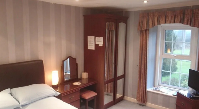 The Shaw Country Hotel, Rezervați Hotel Hoteluri în Gloucestershire cu parcare, Parcare