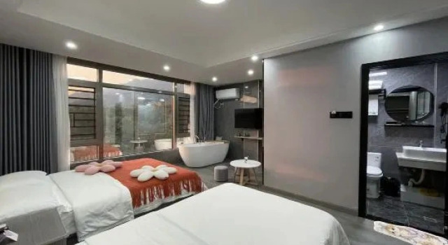 Семейный люкс Luxury HuPan hotel