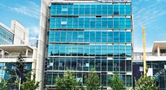 Galliance Hotel (Chongqing Fortune Center, Xingfu Plaza, Guangdianyuan Metro Station)