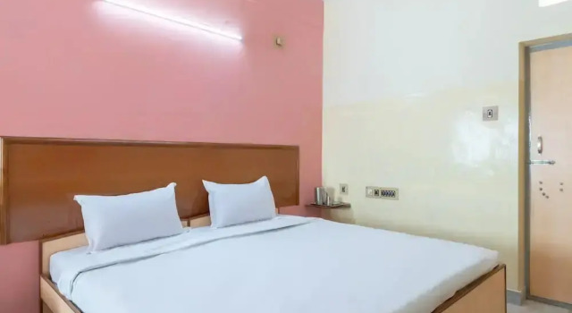Udupi Sindhuri Inn by OYO Rooms, Varaa Hotelli Kakinada Andhra Pradesh
