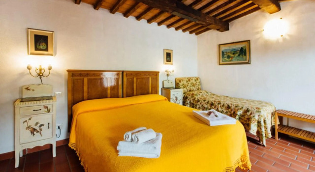 6 bedrooms villa with private pool and furnished terrace at Santa Fiora