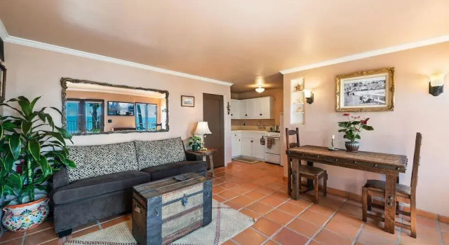 Oceanfront Hacienda, Забронировать Отель Сан-Клементе Beach Cities Orange County, рядом с San Clemente Farmers Market