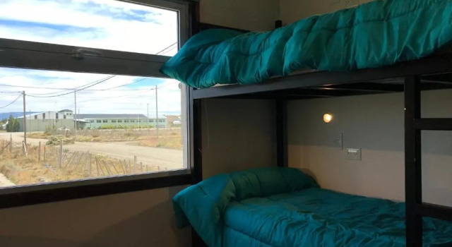 Кровать в общем номере Folk Hostel