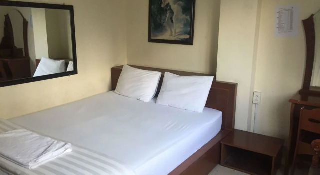 The Six Hotel Hoang Long Son 3, Забронировать Отель Отели Thu Duc District с парковкой, Парковка
