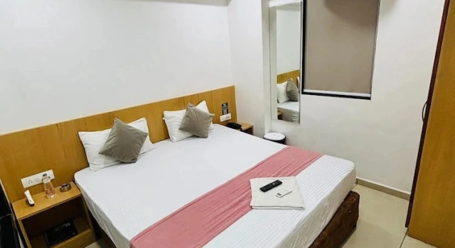 Hotel Singh Empire