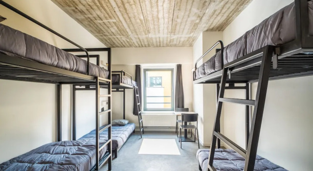 Кровать в общем номере HI HOSTEL CHARLEROI Brussels South Airport