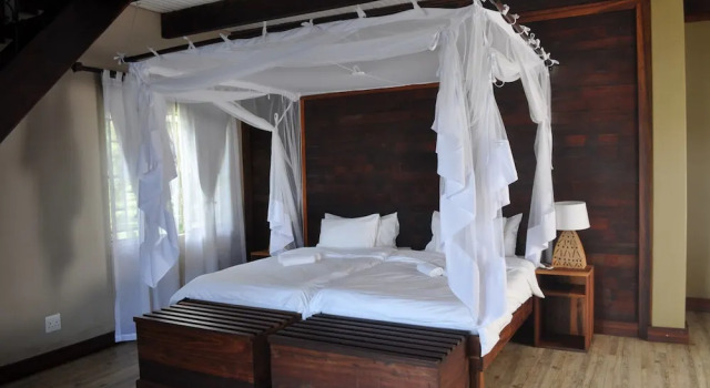 Vila Hakusembe River Lodge