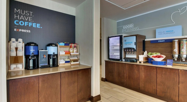 Holiday Inn Express & Suites Cheektowaga North East, Book Hotel Buffalo Buffalo