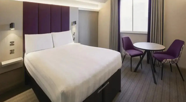Premier Inn Basildon - Rayleigh, Забронировать Отель Отели Эссекс с завтраком, Завтраки