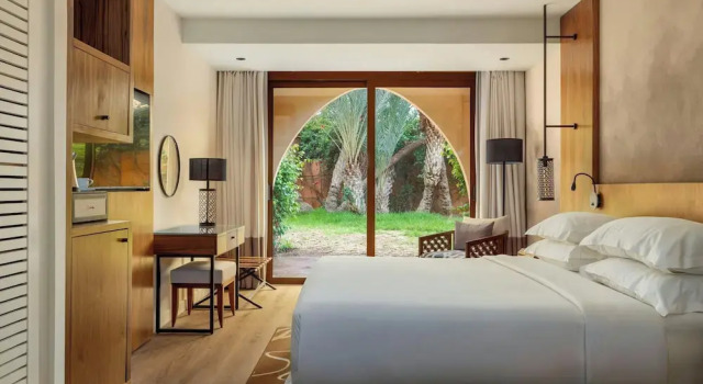 Двухместный номер Grand Deluxe Le Meridien Nfis