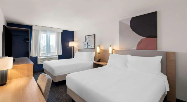 Четырёхместный номер Standard Spark by Hilton Norfolk