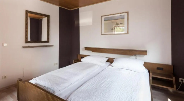 Gästezimmer Strauß, Забронировать Отель Коттенхайм 