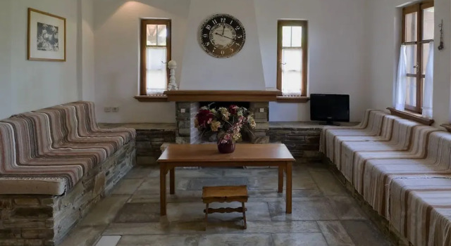 Villa AGROKIPIO at Milies of Mt. Pelion, Book Villa Miléai 
