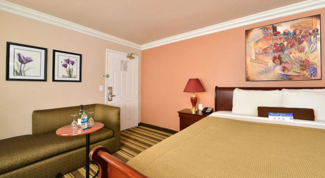 Номер Deluxe Inn by the sfo