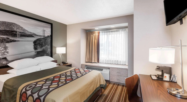 Super 8 by Wyndham Schenectady/Albany Area, Rezerwuj Hotel Hotele w Schenectady z parkingiem, Parking