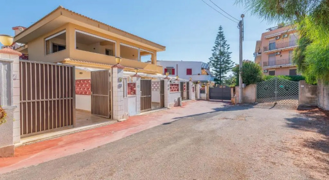 Maremonti Sea 2, Book Apartment Hotels in Sicily with Parking, Parking
