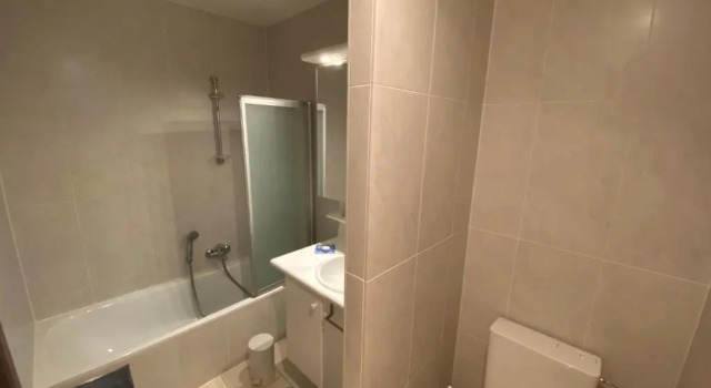 Апартаменты Ruim en zonnig appartement met zongericht terras