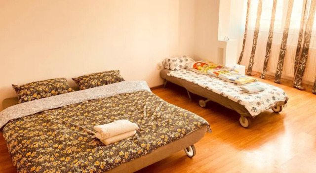 C-House Inchiriaza Apartament 2 Camere in Regim Hotelier, Rezerwuj Apartament Hotele w Carpathians - Romania z parkingiem, Parking