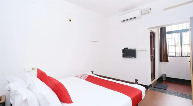 SPOT ON 45302 Kaveri Tourist Home