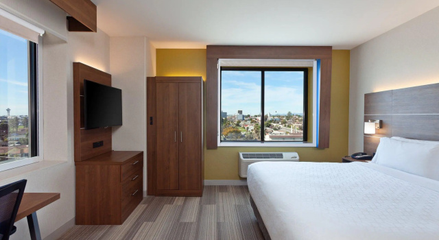 Двухместный люкс Holiday Inn Express Los Angeles LAX Airport by IHG