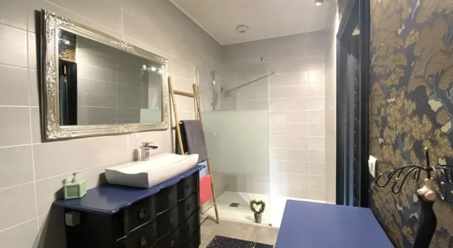 Номер Comfort Domaine Ô Clair de Lune - Chambres dHôtes et Gîtes à Sarlat - Accès Cité Médiévale 5 minutes à pied - Parking - SPA & Massages en option - Piscine de saison