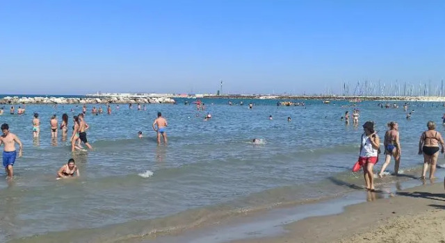 Colleoni 19 Bangkok, appartamento al mare di 48 mq al primo piano, Rezervovat Apartmán Civitanova Marche 