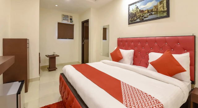OYO 11689 Kelvish Hotel