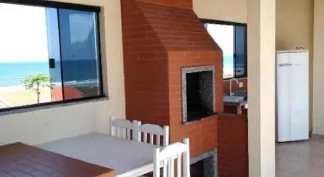 Apartamentos na Quadra do Mar