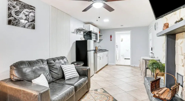 Screened Porch: Tampa Studio 4 Mi to Busch Gardens, Rezerwuj Hotel Hotele w Tampa z parkingiem, Parking