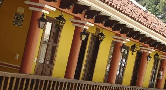 Hotel Arcos del Carmen, Забронировать Отель Сан-Кристобаль-де-лас-Касас Чьяпас, рядом с Central Plaza &amp; Park
