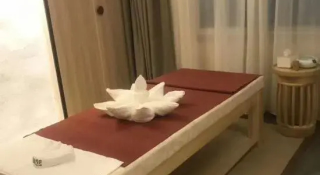 Jinsha Hotel, Varaa Hotelli Huanggang Hubei